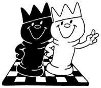 Zwei Schachfiguren umarmen sich auf einem Schachbrett